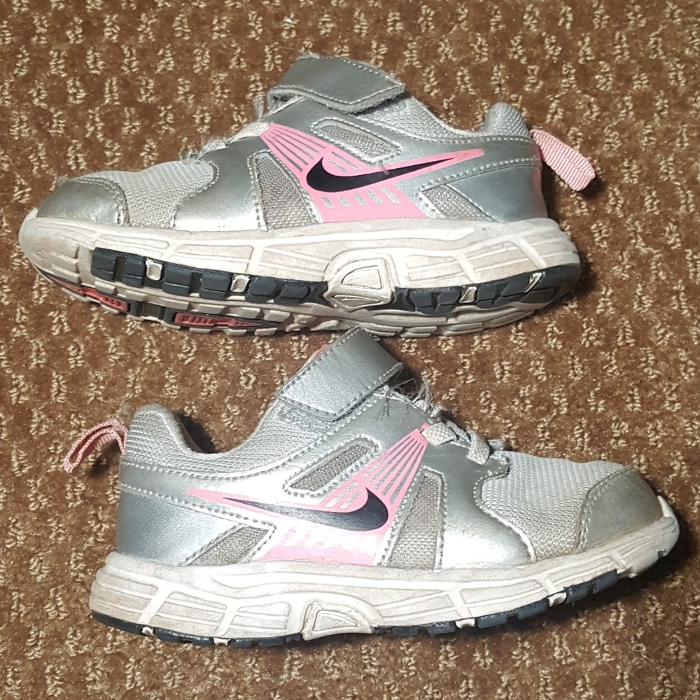 Nike 8.5c shoes